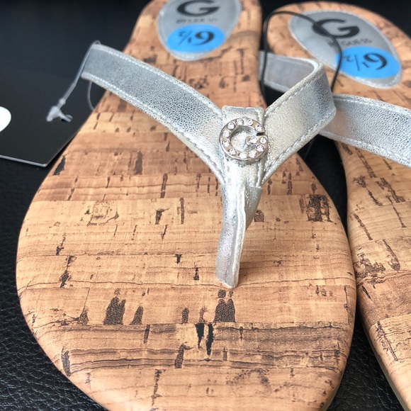 New Authentic Guess sandals - Picture 5 of 6